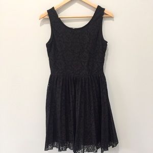 🍍Francesca’s Black Lace Dress